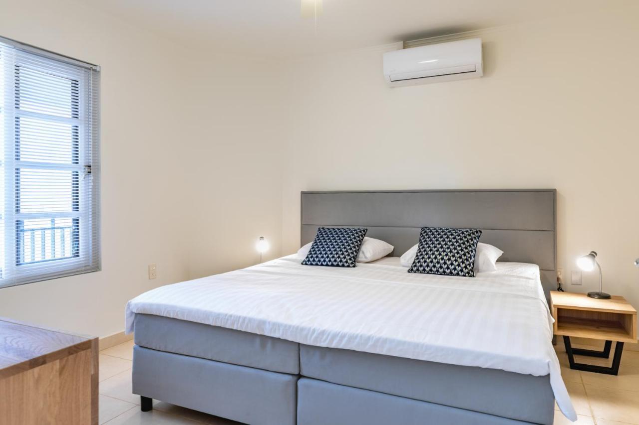 Bellevue Beach Apartment 5 Kralendijk  Ngoại thất bức ảnh